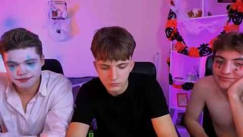 Travis online show from 31, 10, 2025