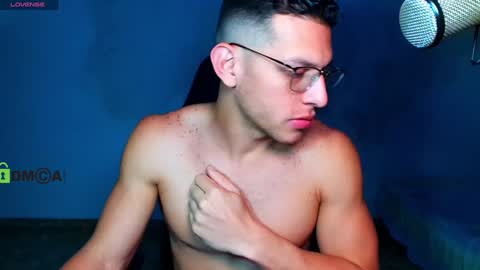 TRAVIS. online show from 16, 12, 2024