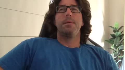 Snapshot of traviskenn chatting on 27, 4, 2026 TravisKenn online show from 27, 4, 2026