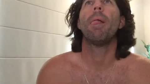 Snapshot of traviskenn chatting on 1, 6, 2026 TravisKenn online show from 1, 6, 2026