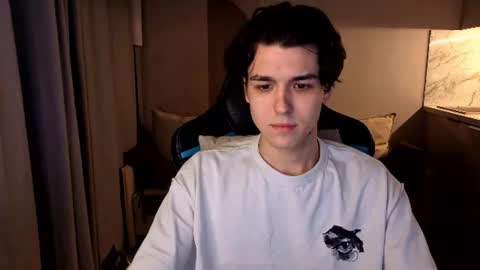 Snapshot of travisrivas chatting on 5, 8, 2026 travisrivas online show from 5, 8, 2026