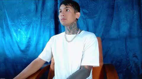 TRAV - INDEPENDENT MODEL online show from 9, 1, 2025