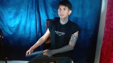 TRAV - INDEPENDENT MODEL online show from 4, 2, 2025