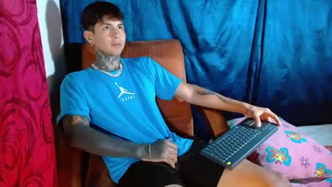 TRAV - INDEPENDENT MODEL online show from 8, 2, 2025