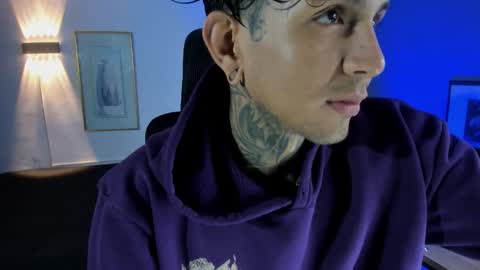 TRAV - INDEPENDENT MODEL online show from 28, 11, 2025