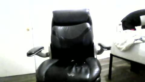 Snapshot of tray713152 chatting on 19, 6, 2026 10Thickness online show from 19, 6, 2026