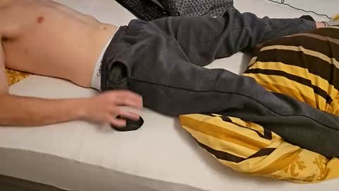 tree1989 online show from 27, 2, 2026