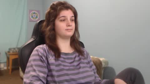 TreeJeanne online show from 28, 2, 2025