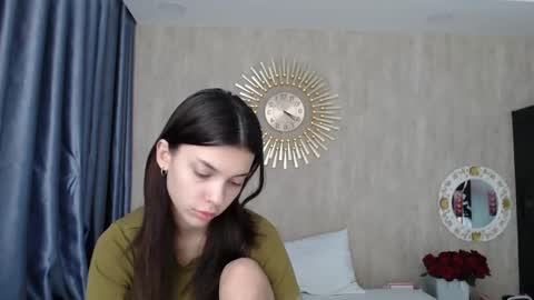 Snapshot of treezyny chatting on 30, 12, 2024 Sarah And Jon online show from 30, 12, 2024