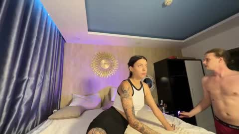 Snapshot of treezyny chatting on 1, 2, 2025 Sarah And Jon online show from 1, 2, 2025