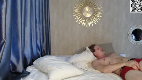 Snapshot of treezyny chatting on 12, 2, 2025 Sarah And Jon online show from 12, 2, 2025