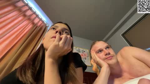 Snapshot of treezyny chatting on 27, 2, 2025 Sarah And Jon online show from 27, 2, 2025