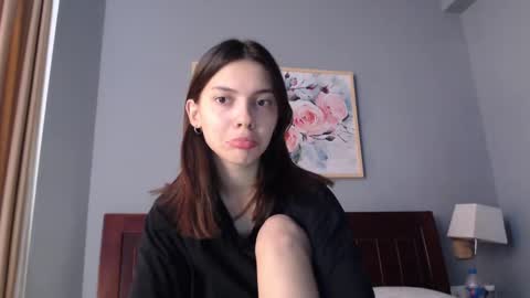 Snapshot of treezyny chatting on 2, 3, 2025 Sarah And Jon online show from 2, 3, 2025