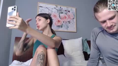 Snapshot of treezyny chatting on 8, 3, 2025 Sarah And Jon online show from 8, 3, 2025