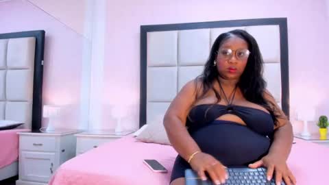 Snapshot of treisyvixen chatting on 2, 8, 2026 Treisy Vixen big ass online show from 2, 8, 2026