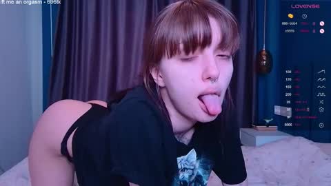 Snapshot of treplady chatting on 25, 5, 2026 Karolina online show from 25, 5, 2026