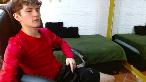 Snapshot of trevor_mob chatting on 19, 5, 2026 trevor_mob online show from 19, 5, 2026