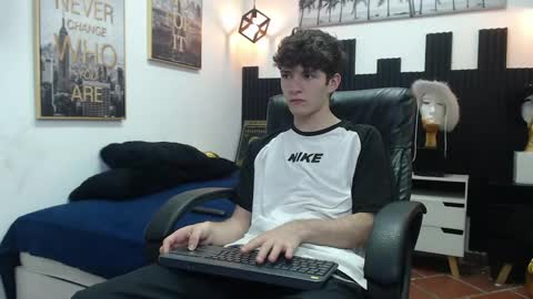 Snapshot of trevor_mob chatting on 30, 5, 2026 trevor_mob online show from 30, 5, 2026