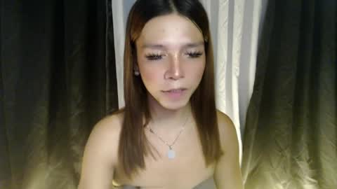 Snapshot of trexie215765 chatting on 12, 7, 2026 trexie215765 online show from 12, 7, 2026