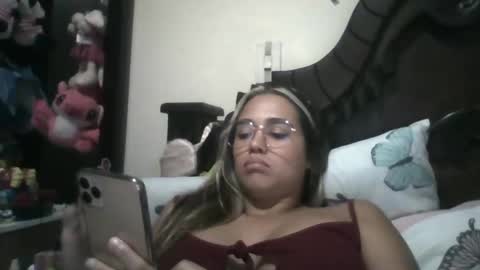 triana_bell online show from 8, 3, 2025