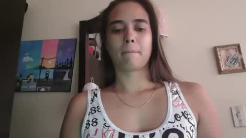 Snapshot of triana_bell chatting on 3, 6, 2026 triana_bell online show from 3, 6, 2026