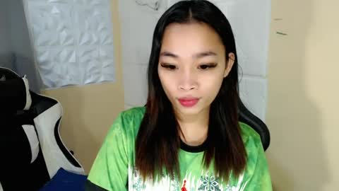 tricia_slut online show from 23, 7, 2026