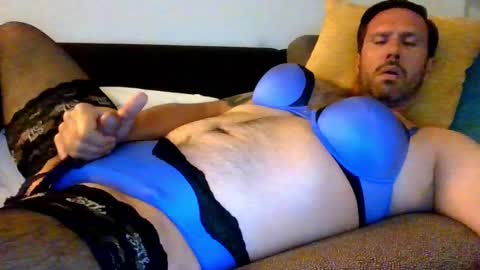 triciawu22 online show from 15, 9, 2025