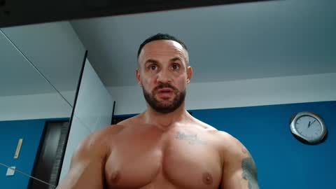 Snapshot of tridentmuscles chatting on 23, 12, 2024 tridentmuscles online show from 23, 12, 2024