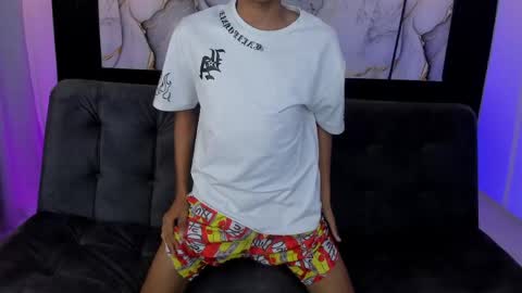 Snapshot of triiangel_latinboy chatting on 6, 6, 2026 Johan online show from 6, 6, 2026