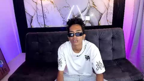 Snapshot of triiangel_latinboy chatting on 11, 6, 2026 Johan online show from 11, 6, 2026
