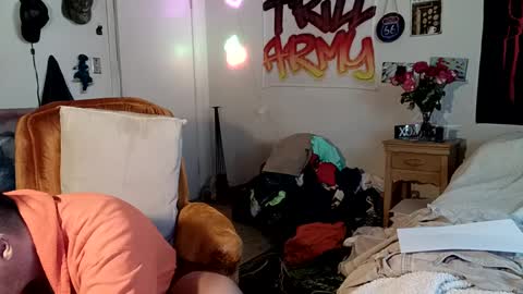 Snapshot of trillnonymau5 chatting on 9, 12, 2024 trillnonymau5 online show from 9, 12, 2024