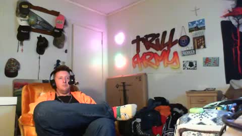 Snapshot of trillnonymau5 chatting on 8, 1, 2025 trillnonymau5 online show from 8, 1, 2025