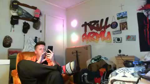 Snapshot of trillnonymau5 chatting on 9, 1, 2025 trillnonymau5 online show from 9, 1, 2025