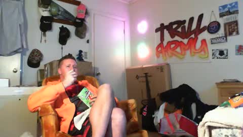 Snapshot of trillnonymau5 chatting on 21, 1, 2025 trillnonymau5 online show from 21, 1, 2025