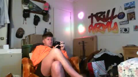 Snapshot of trillnonymau5 chatting on 22, 1, 2025 trillnonymau5 online show from 22, 1, 2025