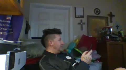 Snapshot of trillnonymau5 chatting on 25, 1, 2025 trillnonymau5 online show from 25, 1, 2025