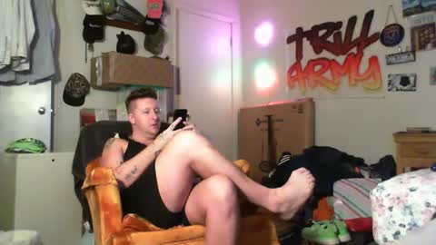 Snapshot of trillnonymau5 chatting on 29, 1, 2025 trillnonymau5 online show from 29, 1, 2025