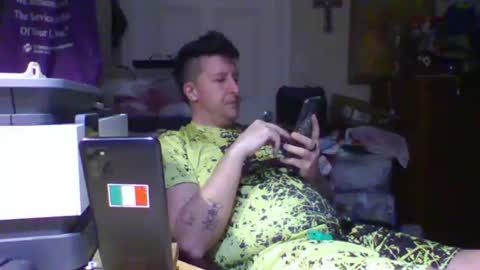 Snapshot of trillnonymau5 chatting on 15, 2, 2025 trillnonymau5 online show from 15, 2, 2025