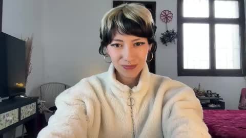 Snapshot of trinitysecrets chatting on 3, 1, 2025 trinitysecrets online show from 3, 1, 2025