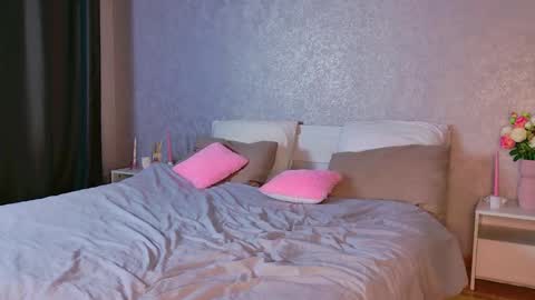 Snapshot of trinnitysweet chatting on 20, 12, 2025 Luna online show from 20, 12, 2025