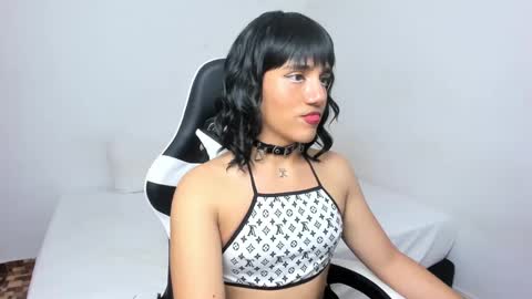 Snapshot of trinydoll chatting on 19, 2, 2025 Triny online show from 19, 2, 2025