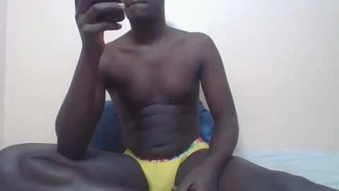 Snapshot of trisbaby3 chatting on 12, 11, 2025 Tris6 online show from 12, 11, 2025