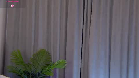 Snapshot of trishawinslet_ chatting on 13, 6, 2026 Trisha online show from 13, 6, 2026