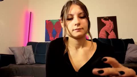 trixibell online show from 18, 9, 2025