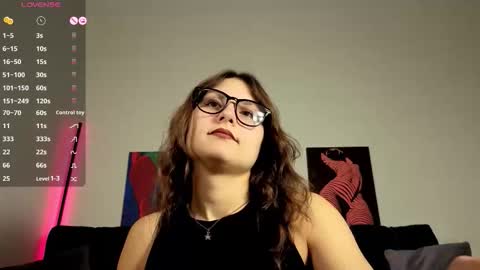 trixibell online show from 9, 10, 2025