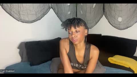 trixie_luv online show from 21, 9, 2025