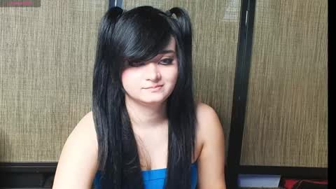 trixiedoescamcam online show from 27, 1, 2025