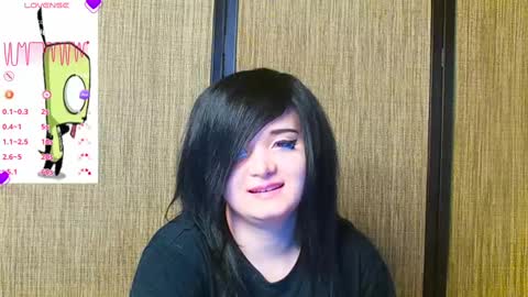 trixiedoescamcam online show from 8, 3, 2025