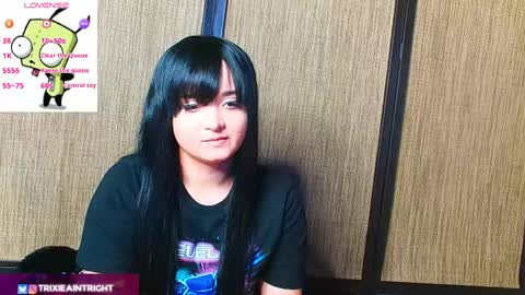 trixiedoescamcam online show from 7, 10, 2025