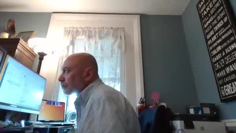 Snapshot of trodgers136 chatting on 24, 9, 2025 TRodgers online show from 24, 9, 2025